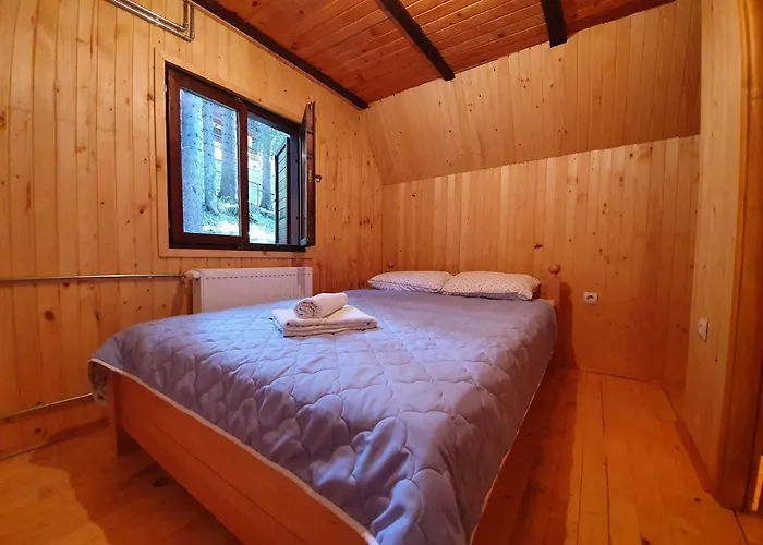 بيت للعطل Vikendica Pam